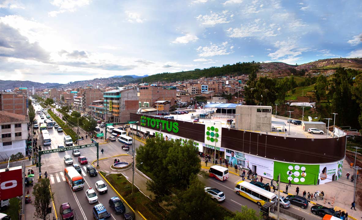 CONSTRUCCION DE HIPERMERCADOS TOTTUS CUSCO 